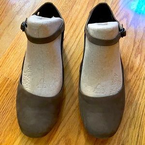 Camper Women's 38 Sinuosa 21620 Mary Jane Flat 38